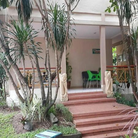Hotel Sulawesi Jembel Esterno foto