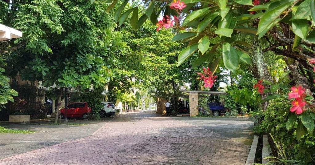 Hotel Sulawesi Jembel Esterno foto